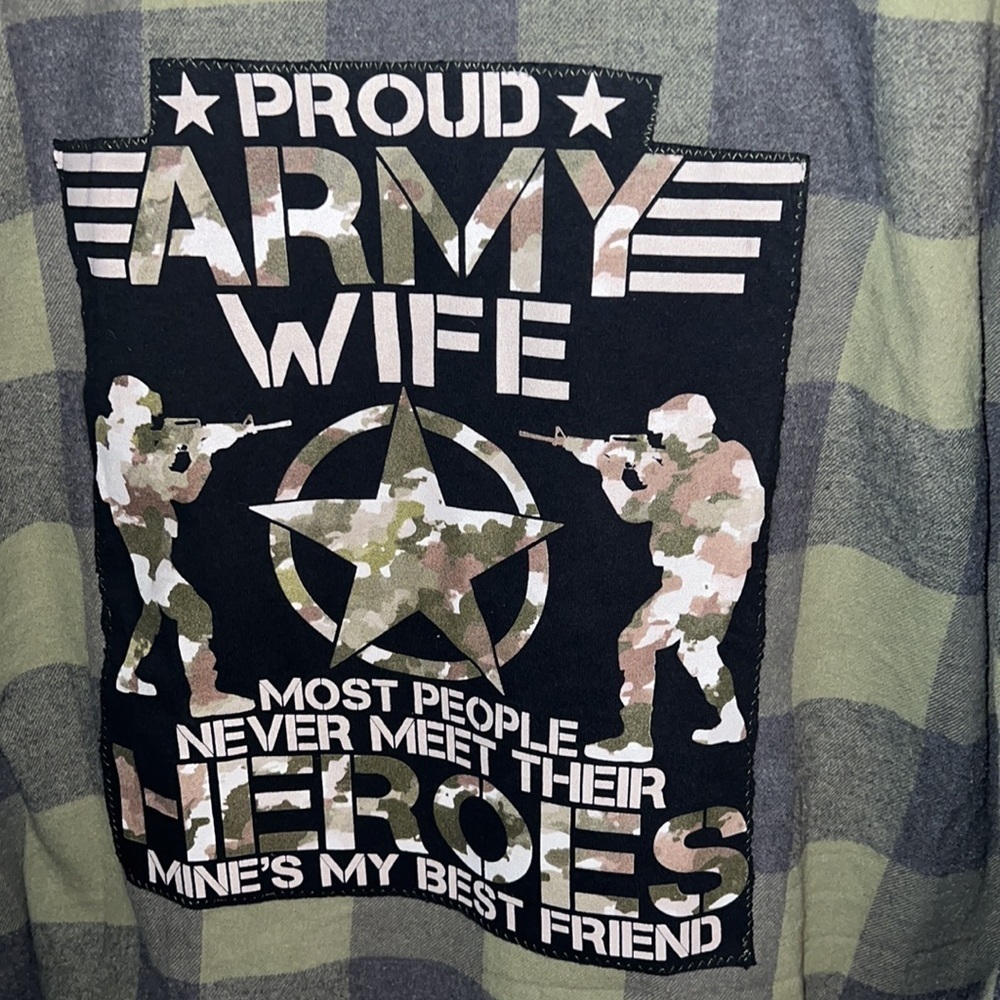 Up cycled army flannel shirt - Picture 2 of 4